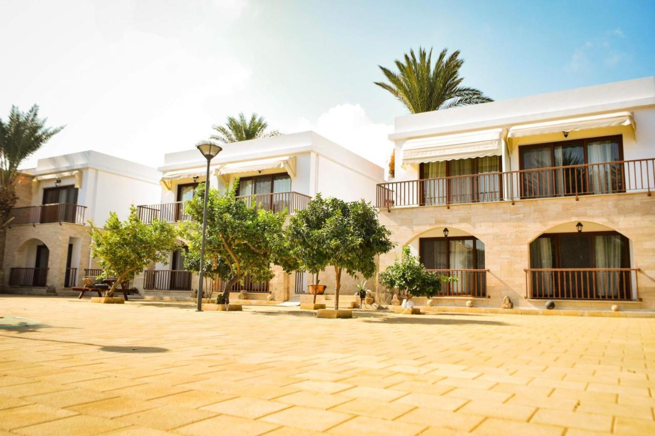 Golden Palms Guest House&Cafe Famagusta  Eksteriør billede