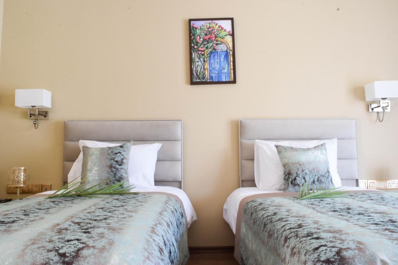 Golden Palms Guest House&Cafe Famagusta  Eksteriør billede