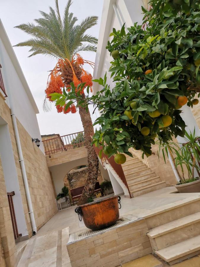 Golden Palms Guest House&Cafe Famagusta  Eksteriør billede